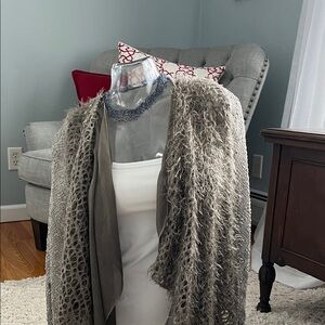 Luxurious Gray Textured open cardigan